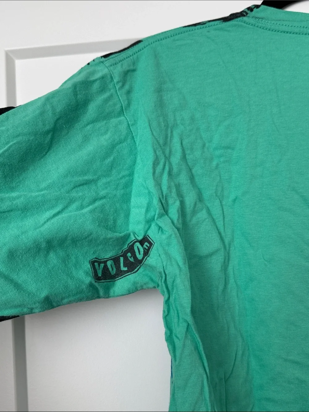2000s Volcom Graphic Tee - Picture 5 of 9